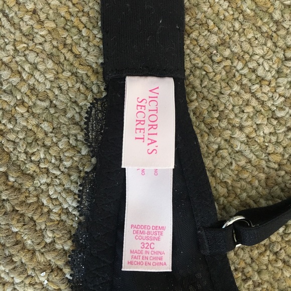 VICTORIA’S SECRET PADDED DEMI BRA - Picture 2 of 3